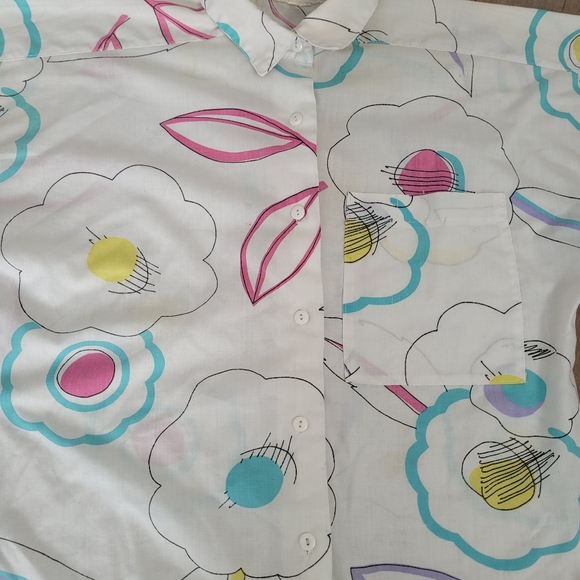 Vintage 80s white button down shirt with pink and blue flowers large - Picture 8 of 12